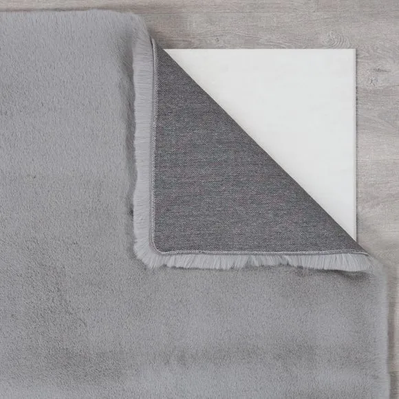 Ivy Luxury Supersoft Faux Fur Rug 3
