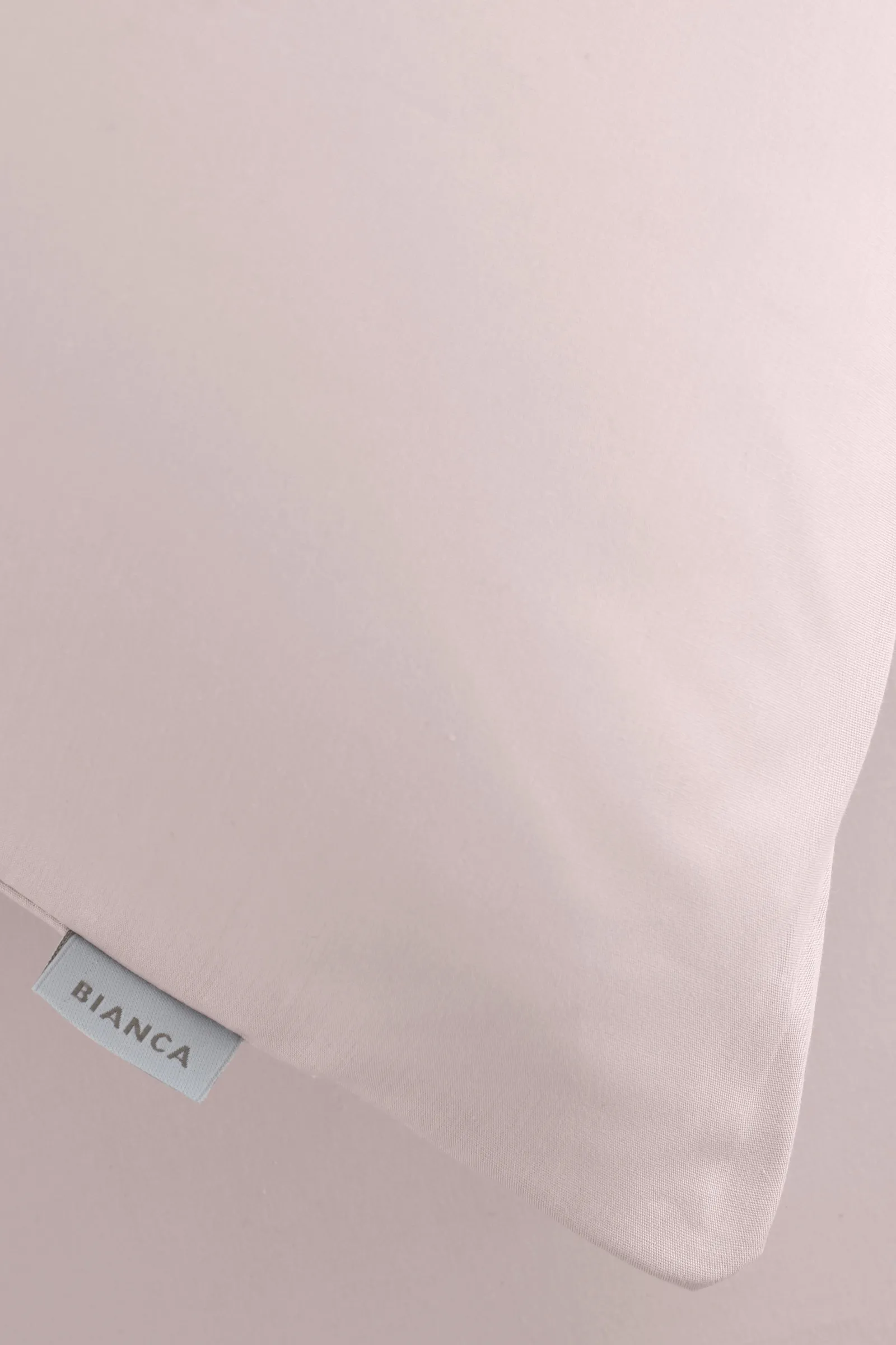 Bianca '200 Thread Count Cotton Percale' Standard Pillowcase Pair in Pink 3