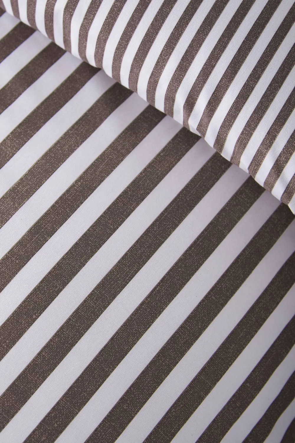 Catherine Lansfield 'Epping Textured Stripe' Reversible Duvet Cover Set in Chocolate 4