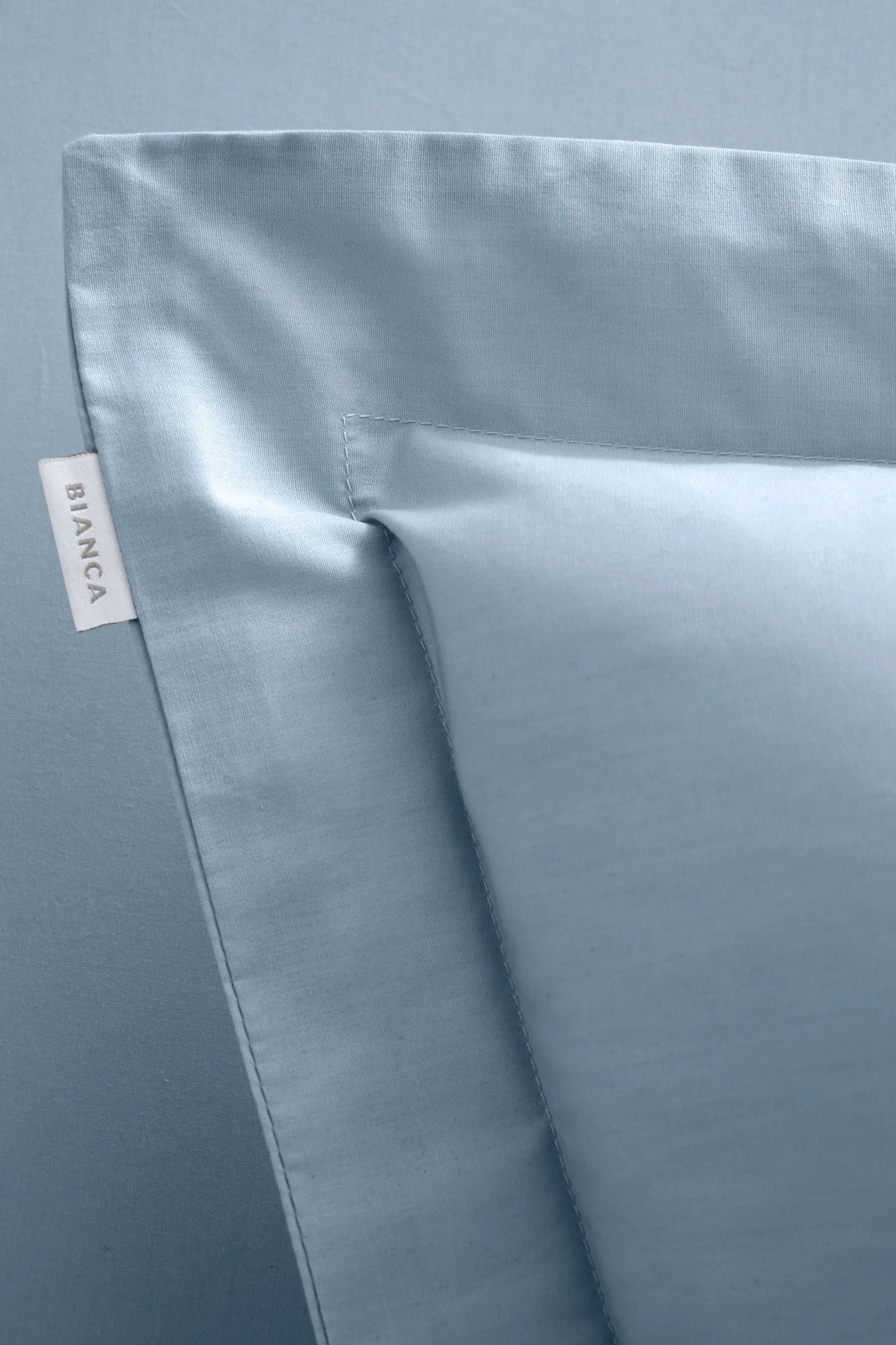 Bianca '200 Thread Count Cotton Percale' Oxford Pillowcases in Blue 3