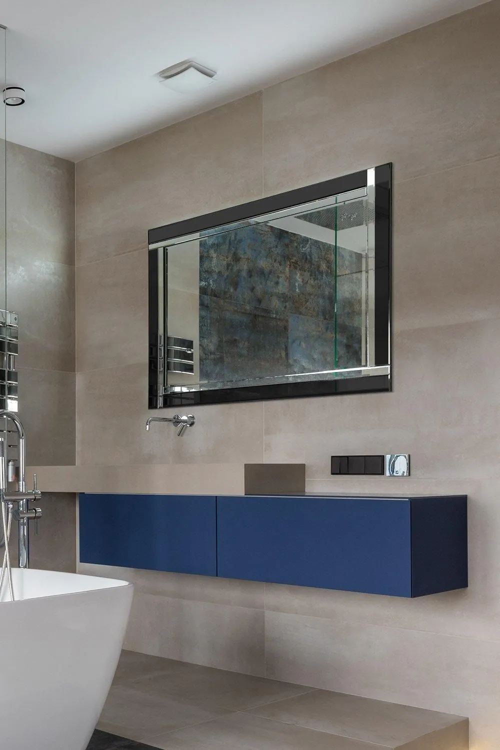 MirrorOutlet 'Aston' Black All Glass Venetian Wall Mirror 120 x 80 CM