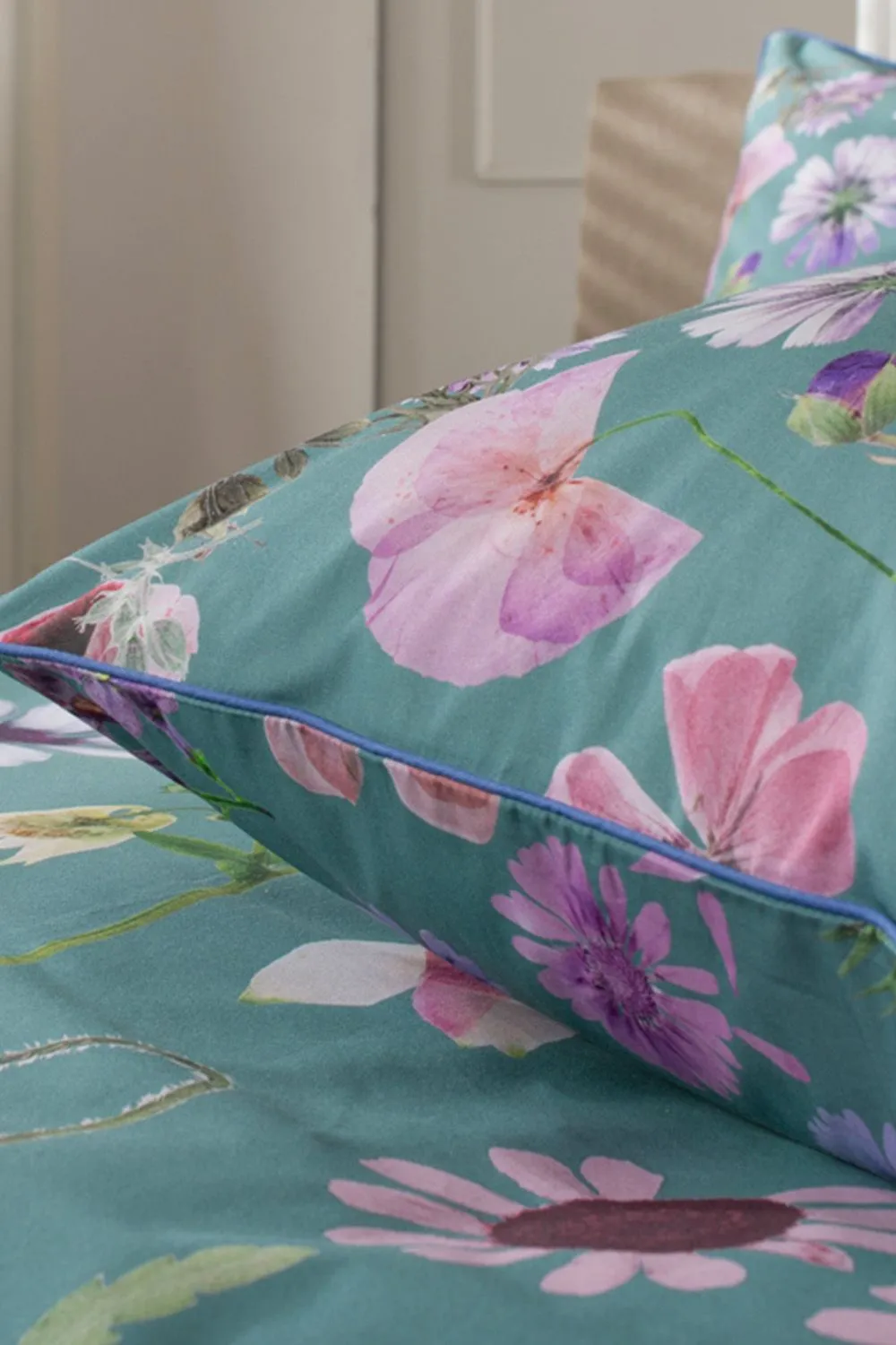The Lyndon Company Botanical Flower 200TC 100% Cotton Luxury Duvet Cover Set in Green 4