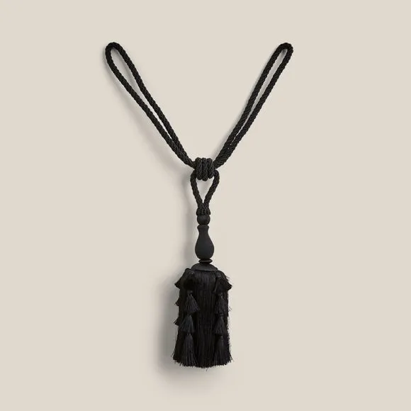 Linton Curtain Tieback 2