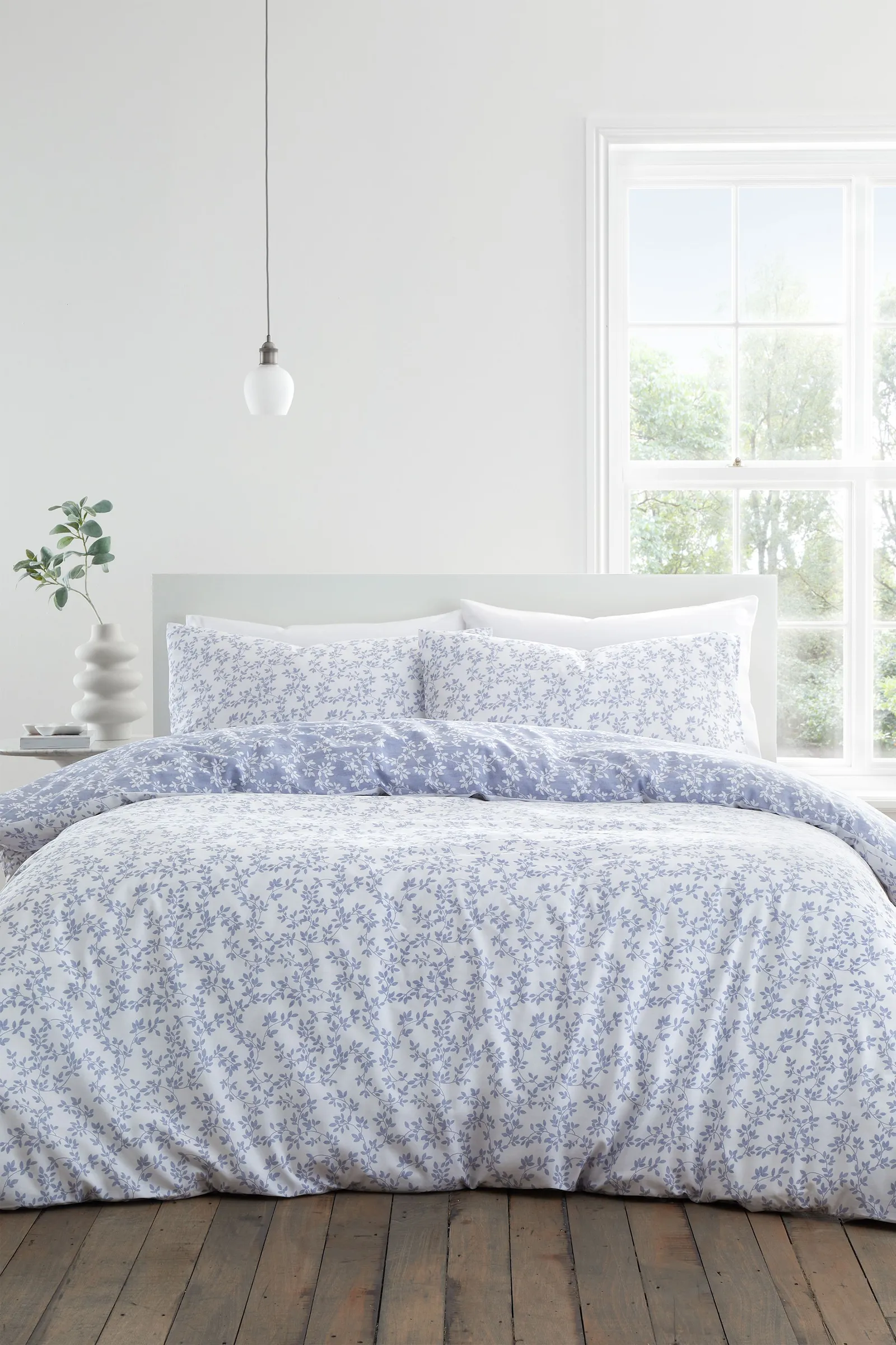 Bianca 'Shadow Leaves' 200TC Cotton Duvet Cover Set in Blue 2