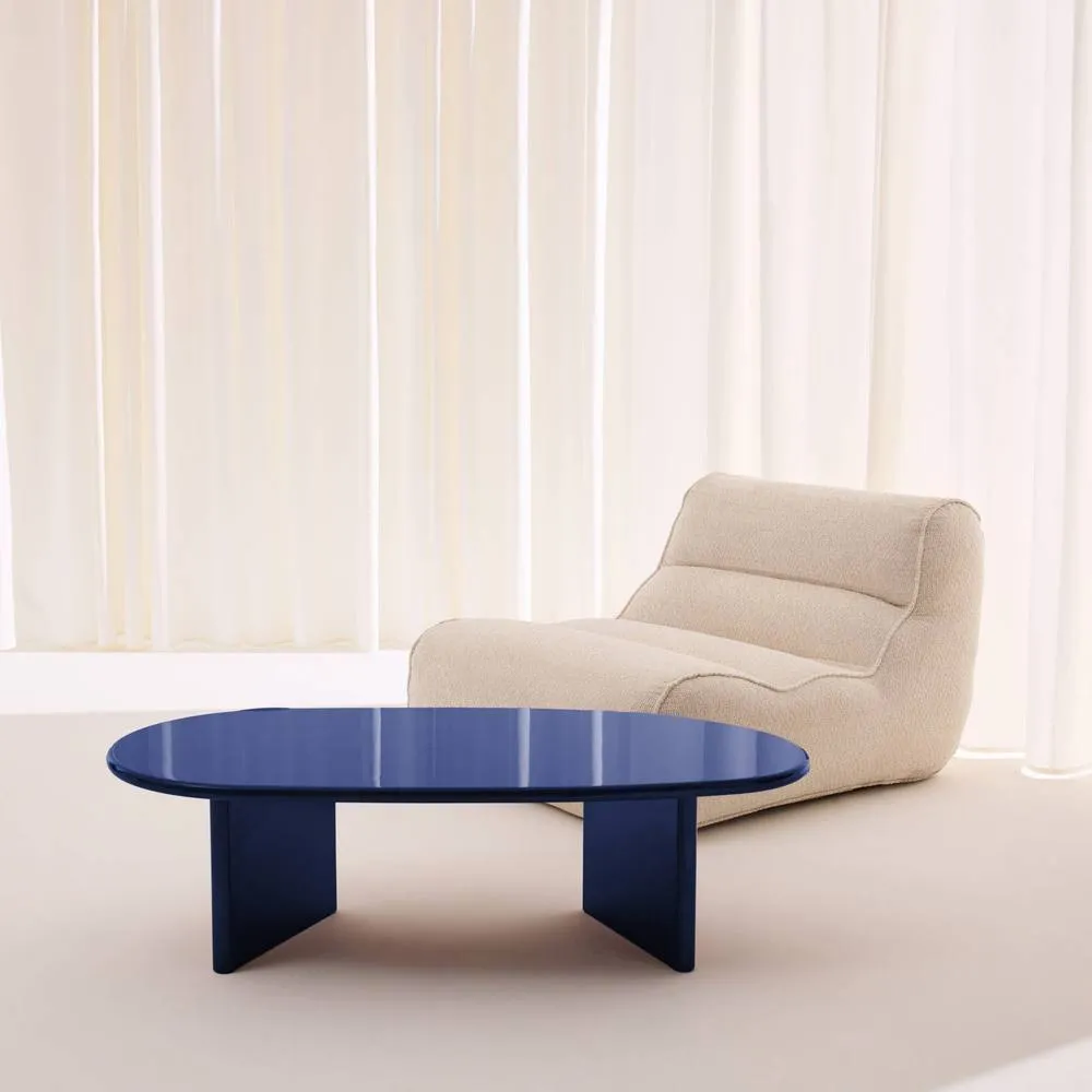 sweeek Oval coffee table with glossy finish in Blue 4