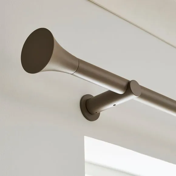 Flush Trumpet Fixed Metal Curtain Pole with Rings 1