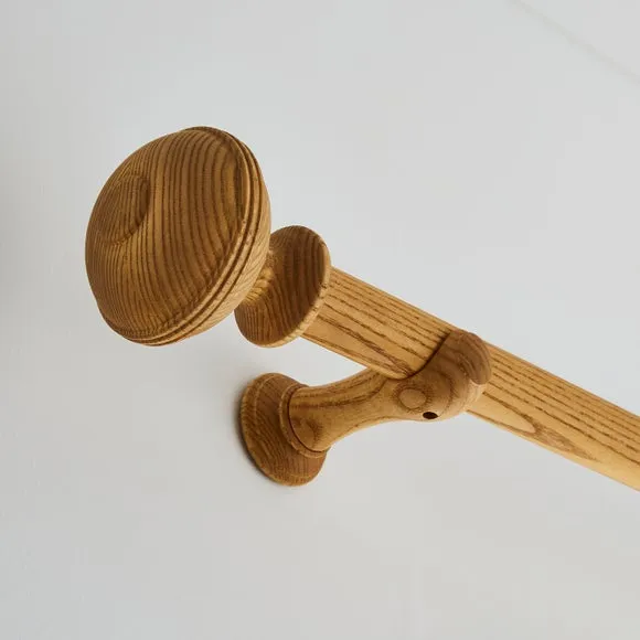 Oval Ribbed Wood Curtain Pole 3