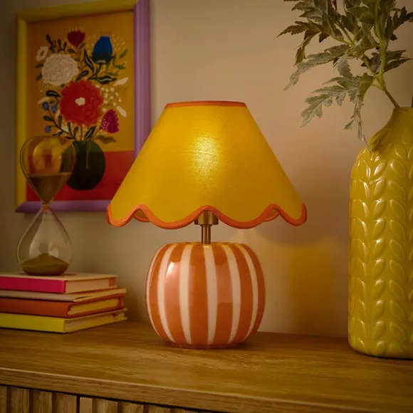 Matilda Striped Scallop Table Lamp 2