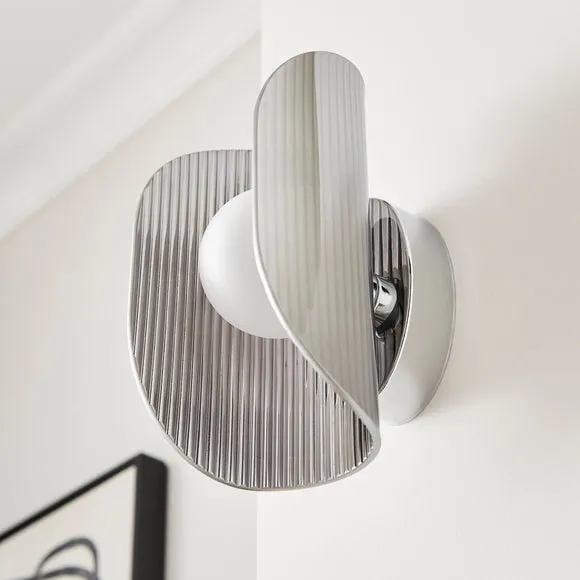 Curved Ribbed Glass Wall Light 4