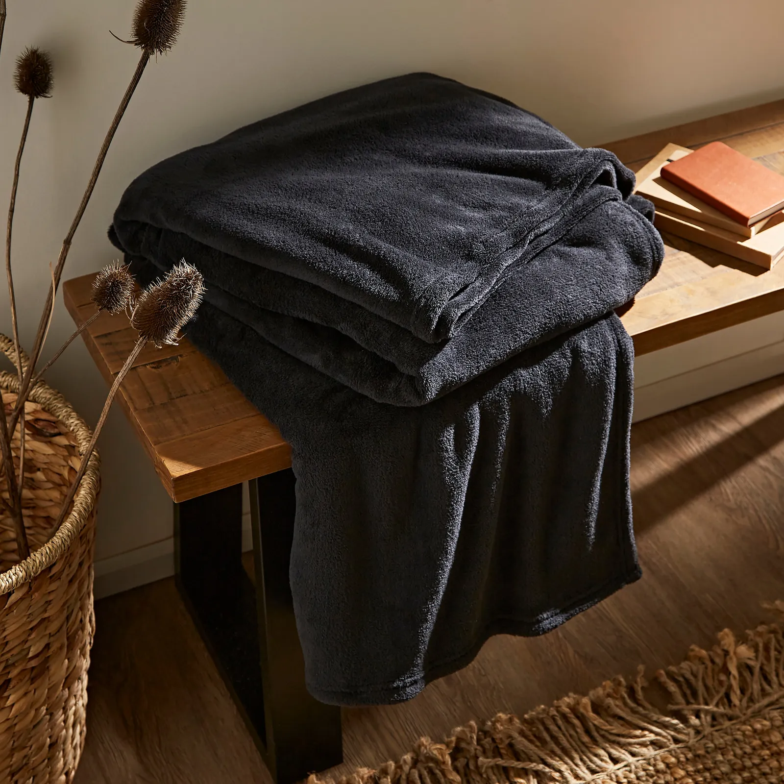 Recycled Fleece Throw Black