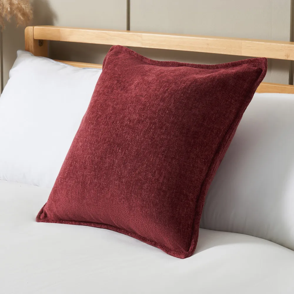 Oxford Chenille Cushion, Merlot 1