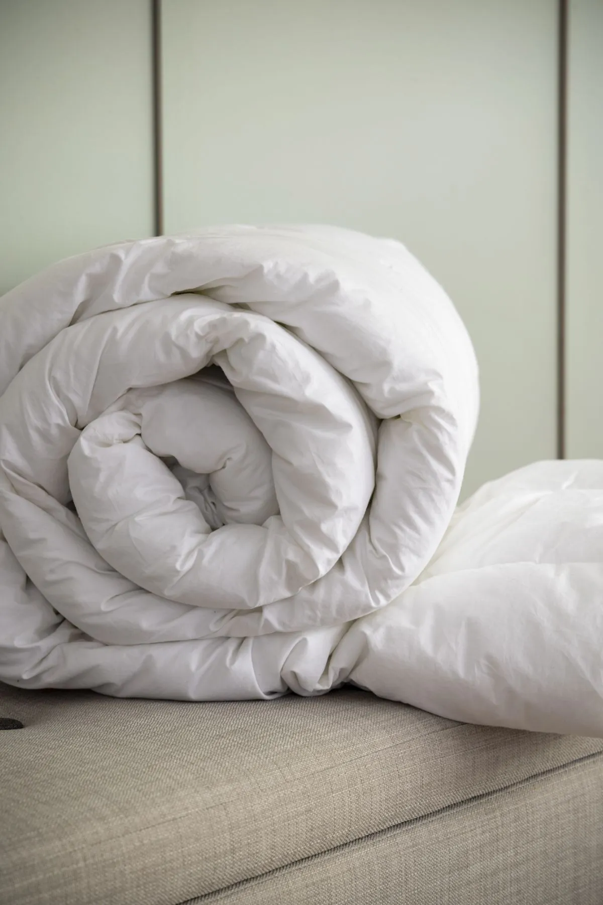 Soak&Sleep 3 Tog Soft As Down Microfibre Duvet in White 3