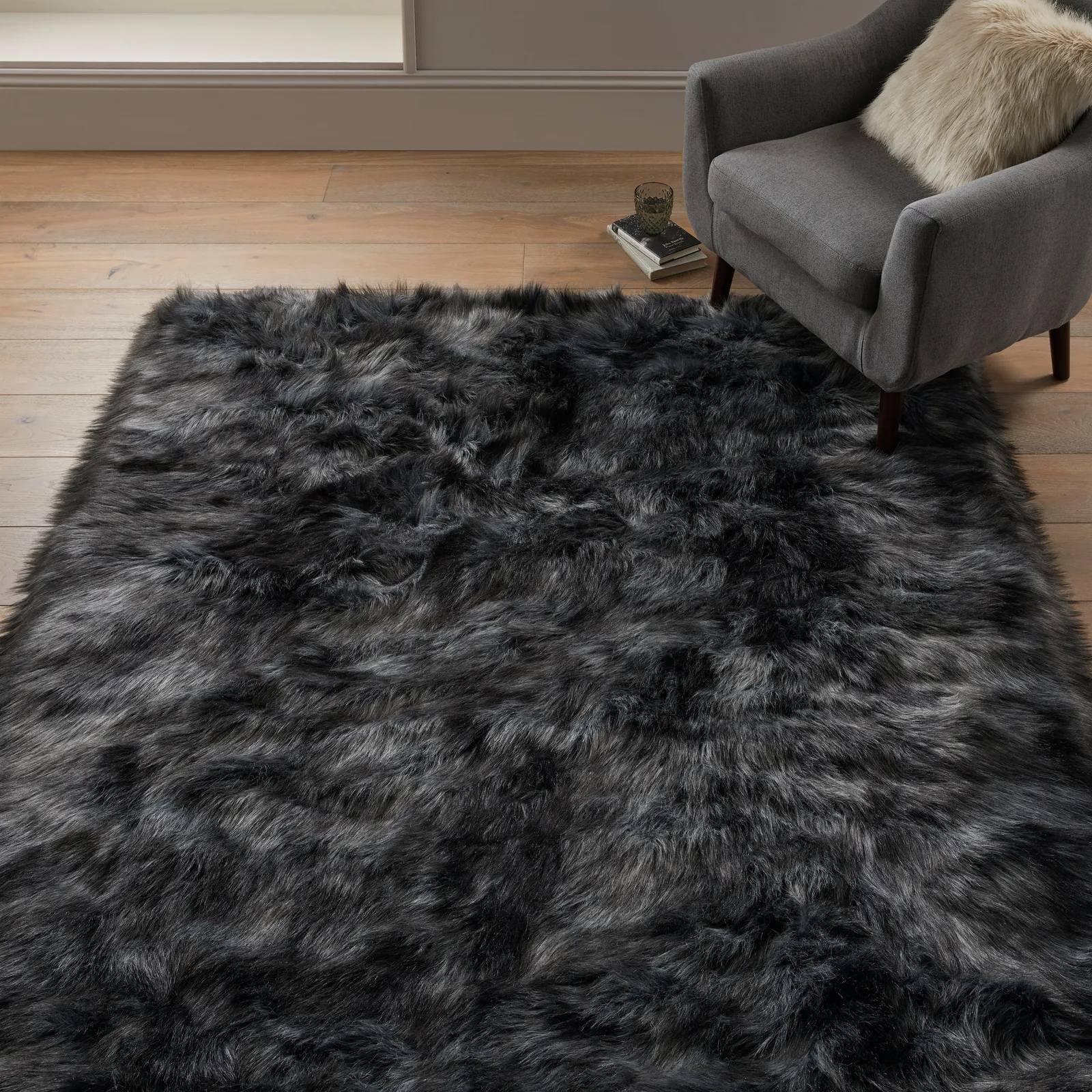 Siberia Faux Sheepskin Rug Siberia Charcoal