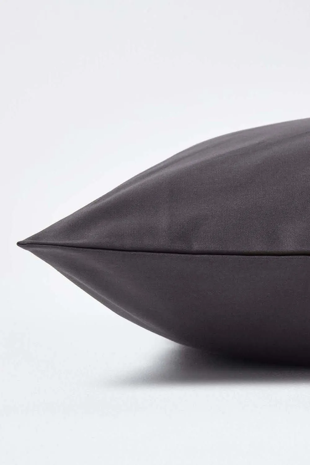 Homescapes Egyptian Cotton Housewife Pillowcase 1000 TC in Dark Grey 2