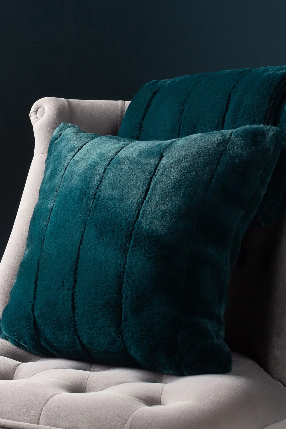 Paoletti Empress Alaskan Faux Fur Large Cushion in Emerald 4