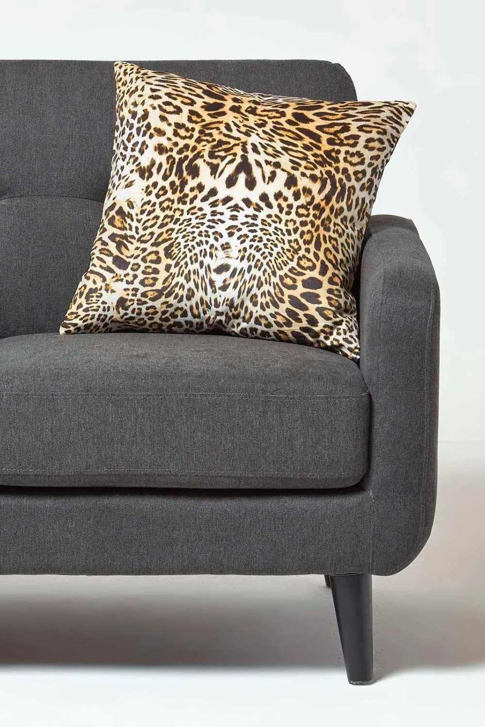 Homescapes Leopard Print Velvet Cushion 46 x 46 cm in Gold 3