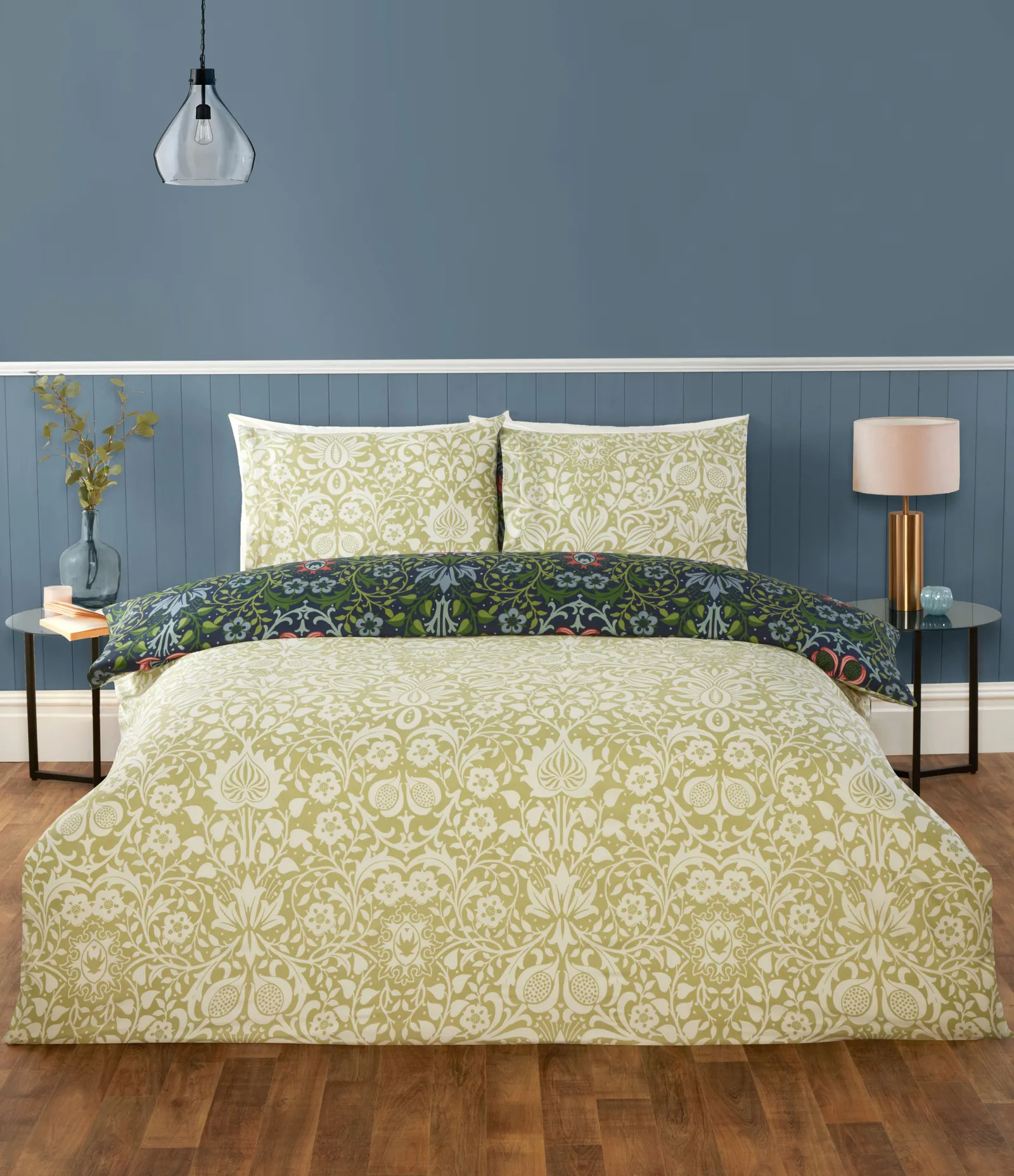 Rapport Home Heritage Flora Microfibre Reversible Duvet Cover Set with Pillowcase in Navy 4