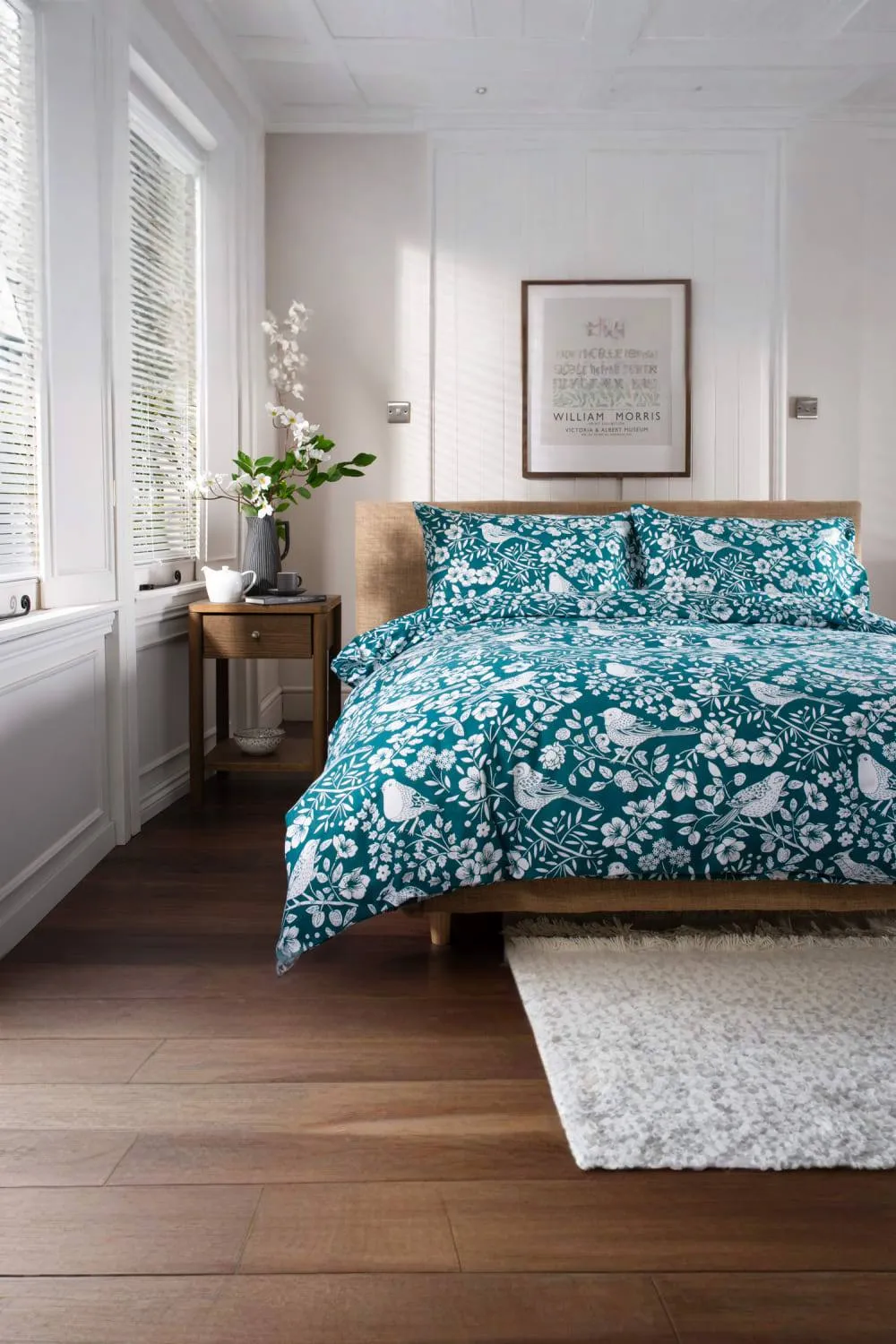 The Lyndon Company Woodland Bird 100% Cotton Duvet Set in Printed Design in Green 3