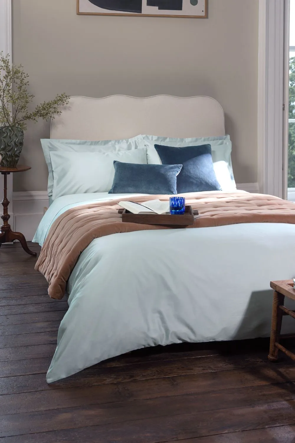 CHRISTY 400TC Luxury Cotton Sateen Plain Dye Bedding Gift Set Bundle in Light Grey 2