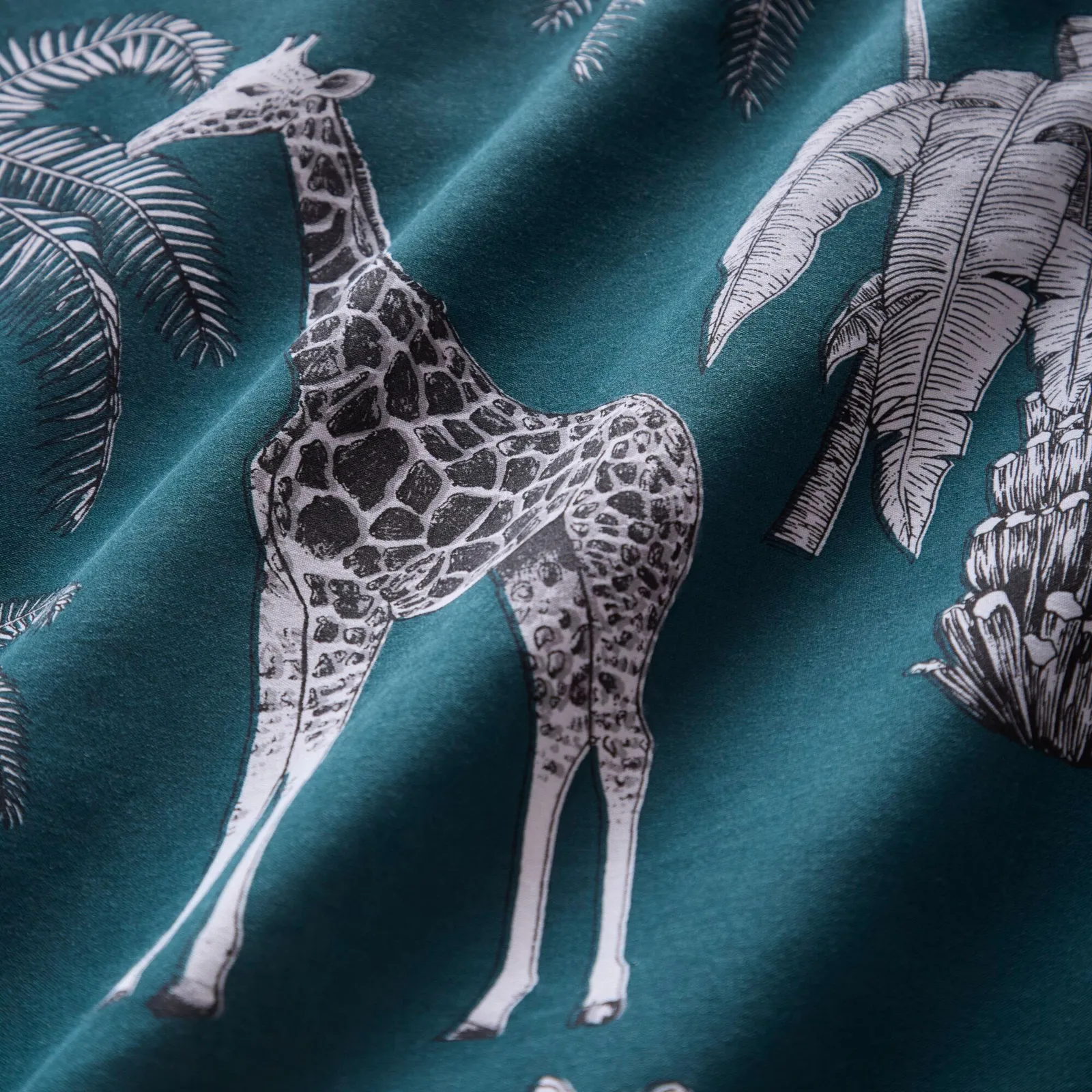 Portfolio Home Wild Safari Elephants Duvet Cover Quilt Set with Pillowcase in Green 3