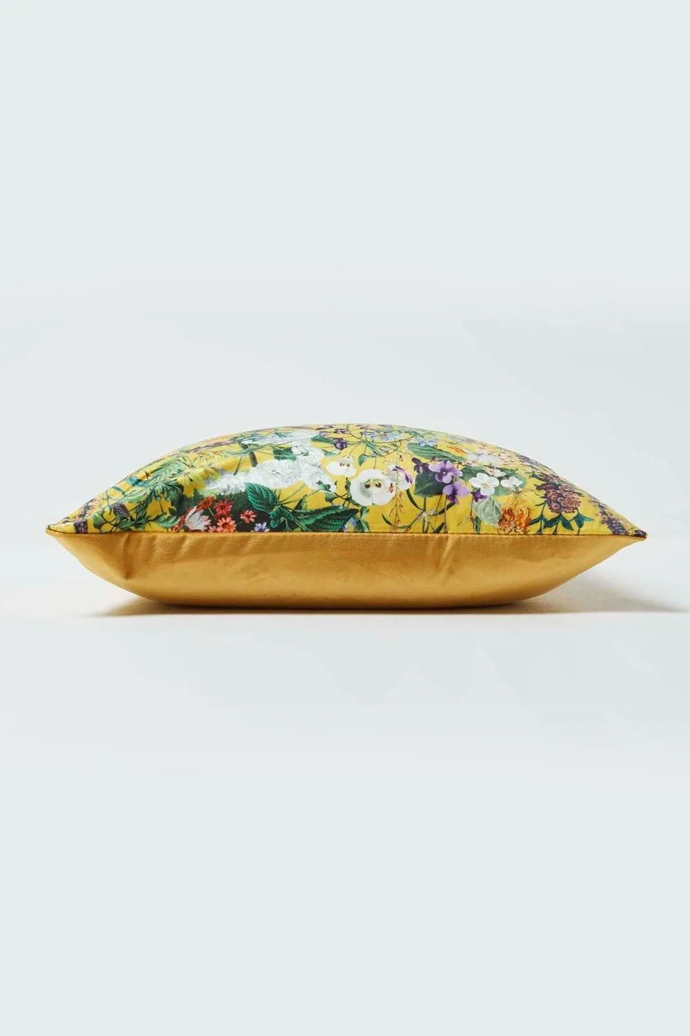 Homescapes Floral Botanical Garden Cushion 46 x 46 cm in Yellow 4