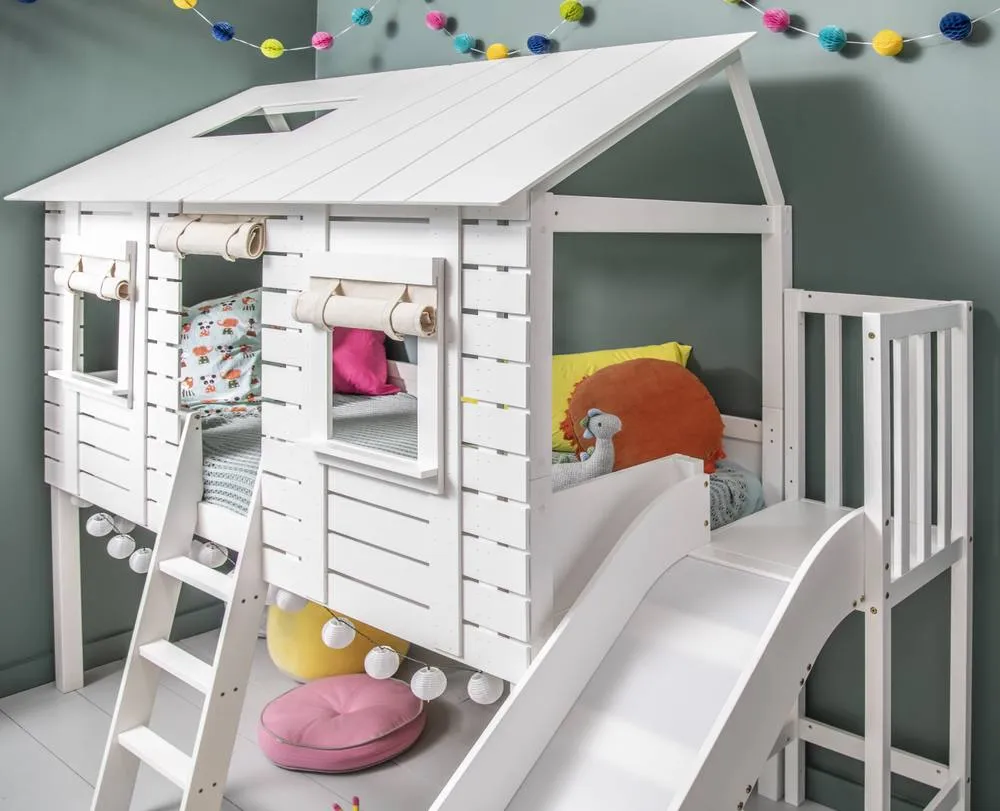 Nöa and Nani Christopher Treehouse Midsleeper Bed with Slide in White 4