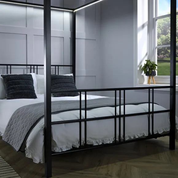 X Rocker Living Fern 4 Poster Bed with LED Lights 3