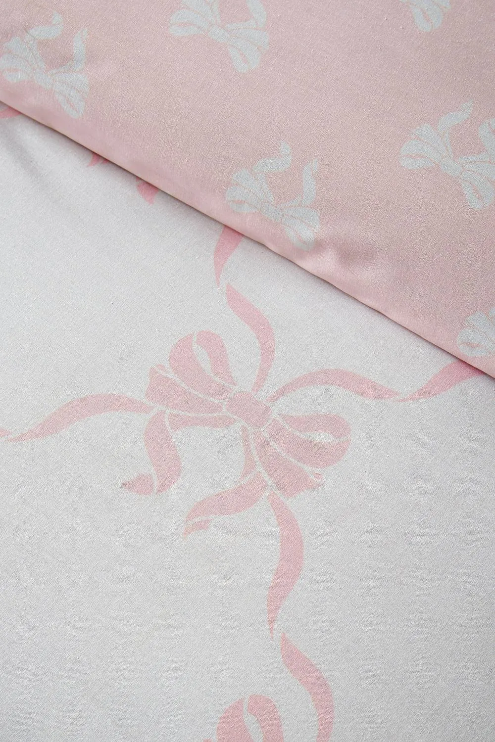 Catherine Lansfield Pretty Bows Reversible Duvet Cover Set in Pink 4