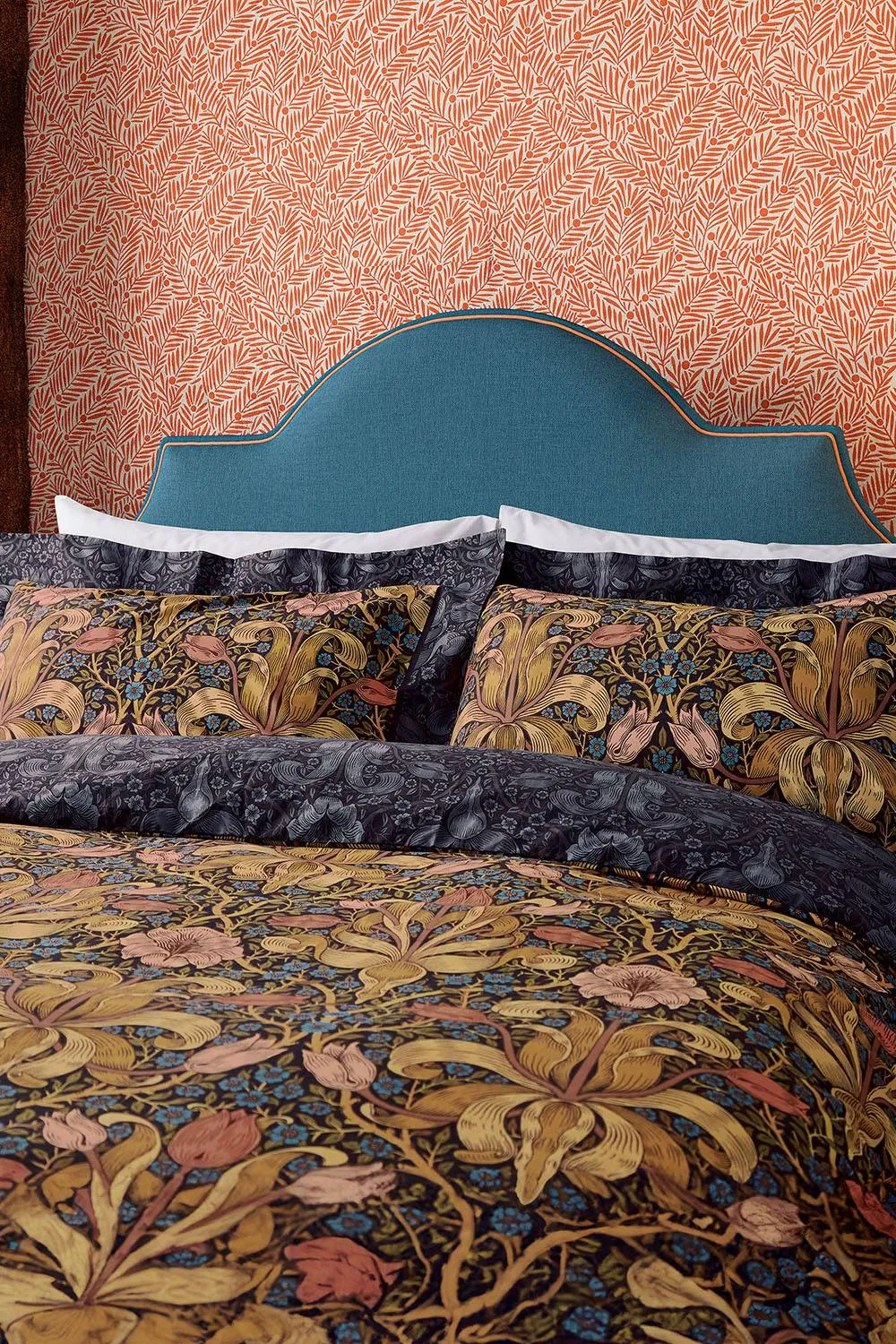 Morris & Co 'Spring Thicket' Cotton Duvet Cover Set in Dark Blue 2