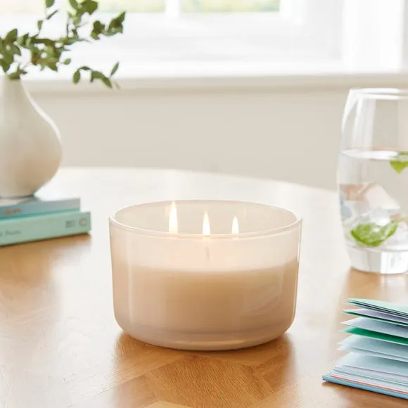 Vanilla and Sandalwood Multi Wick Candle 1
