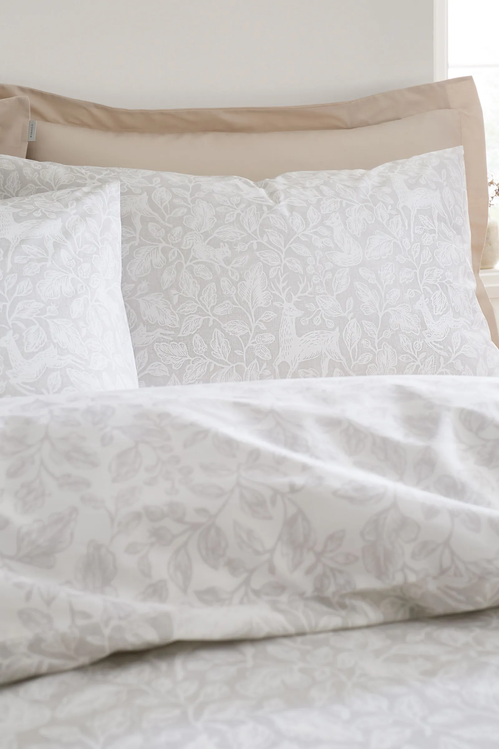 Bianca 'Woodland' 200 Thread Count Cotton Reversible Duvet Cover Set in Natural 3