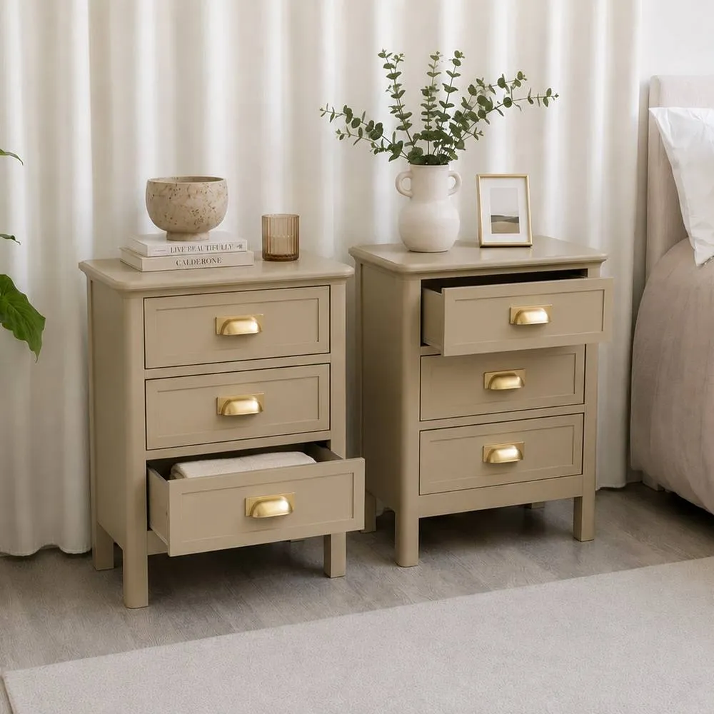 Melody Maison Chest of 6 Drawers & Pair of Bedside Tables - Lawrence Taupe Range in Beige 2