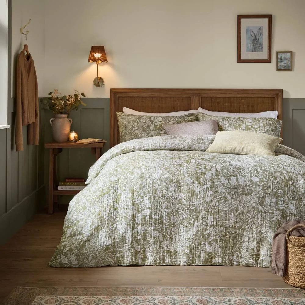 Voyage Maison Cademuir Reversible 100% Cotton Duvet Cover Set in Green 1