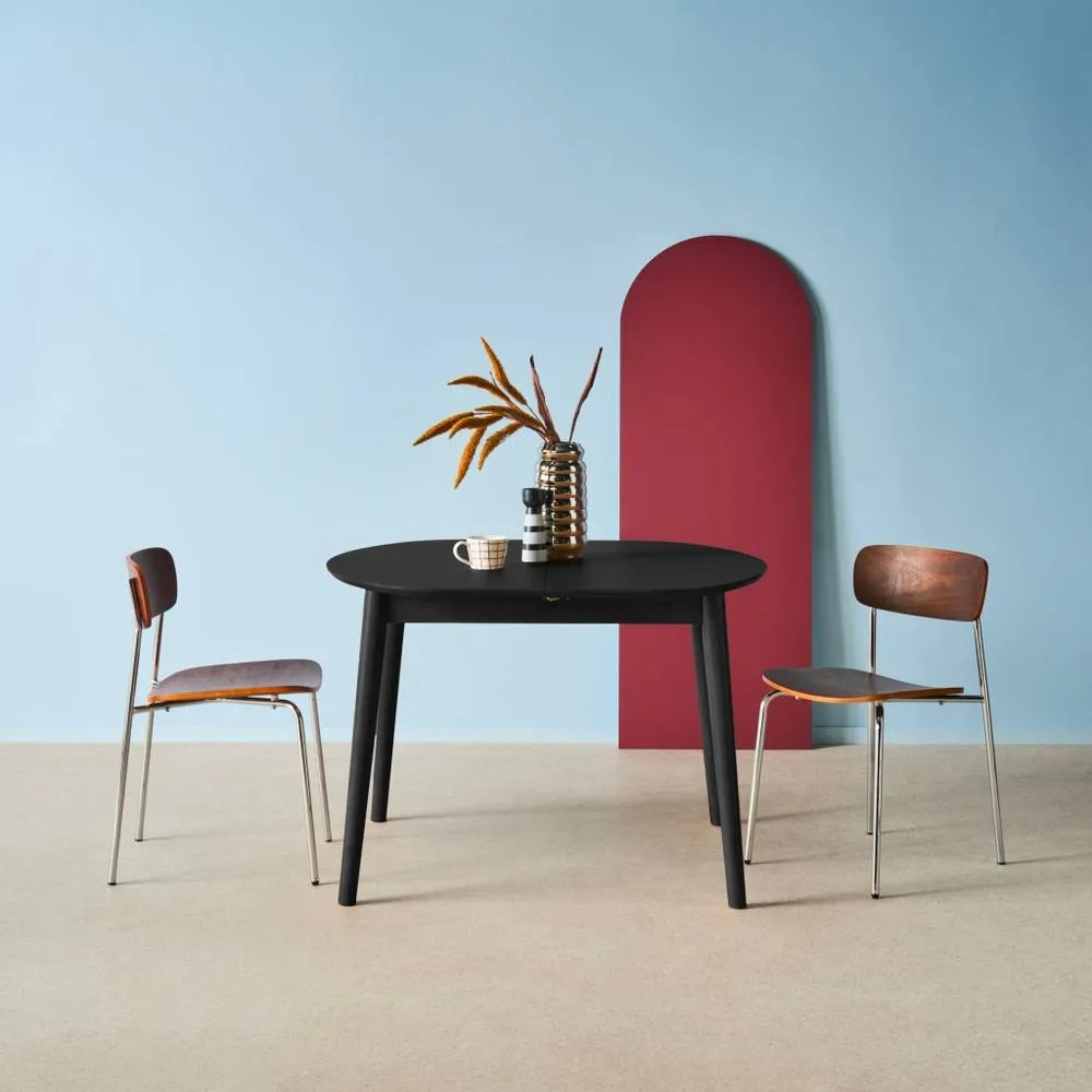 sweeek Oval extendable dining table rubberwood & oak veneer 4-6 seats in Black 1