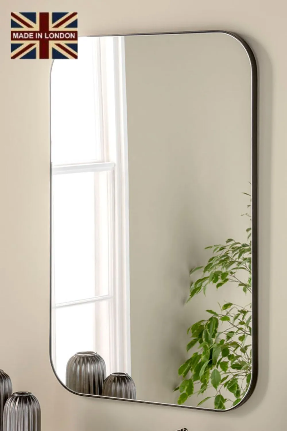Yearn Mirrors Minimal Curved Mirror Black 90x60cm