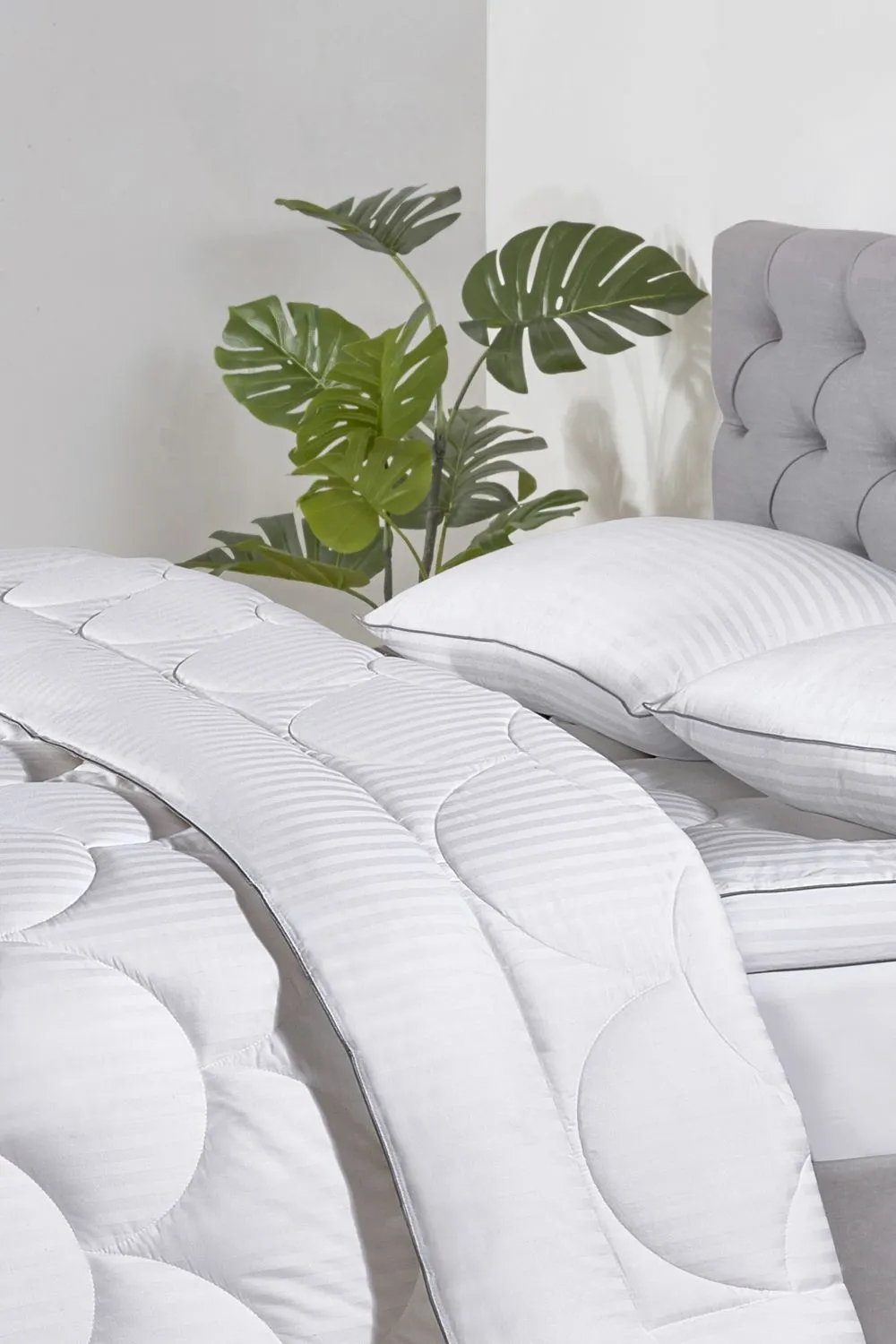 BHS 5 Star Hotel Collection 10.5 Tog Australian Wool Duvet in White