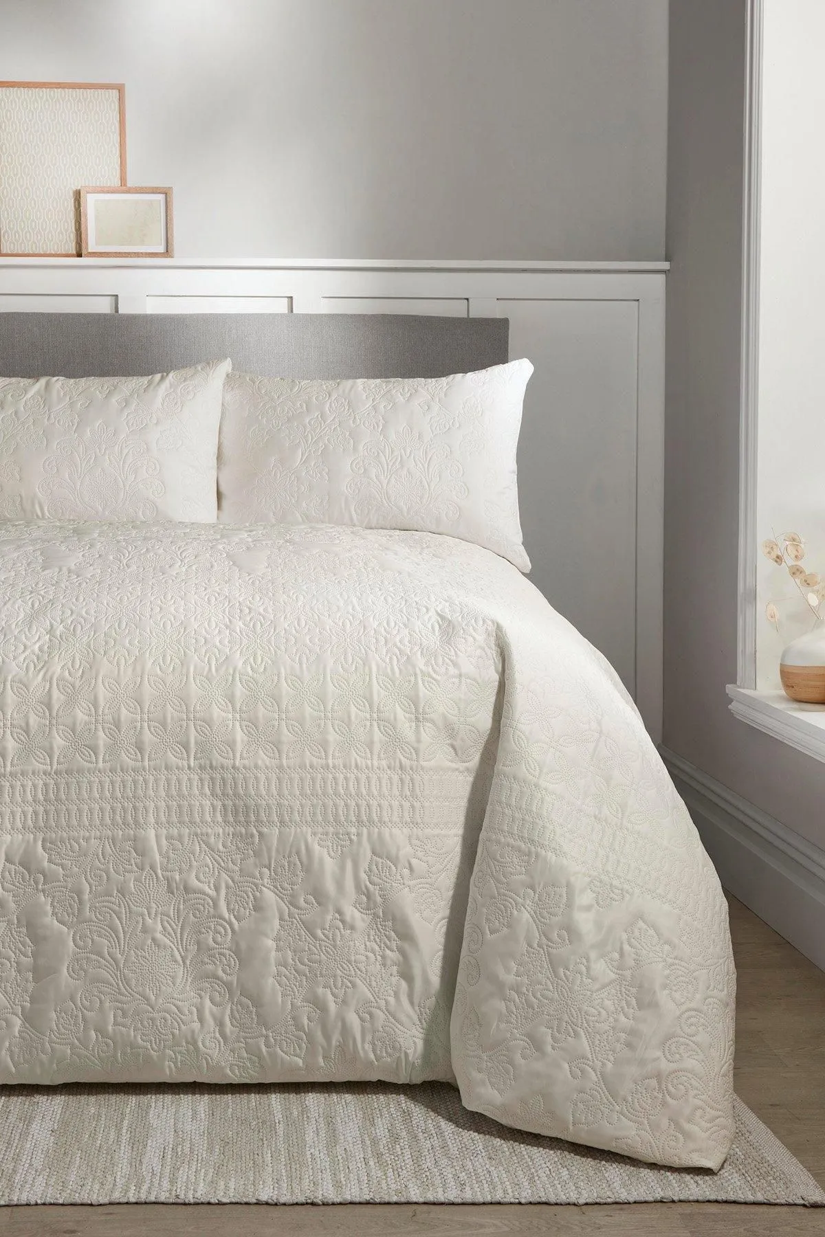 Serene 'Avery Stripe' Pinsonic Soft Touch Duvet Cover Set in Natural