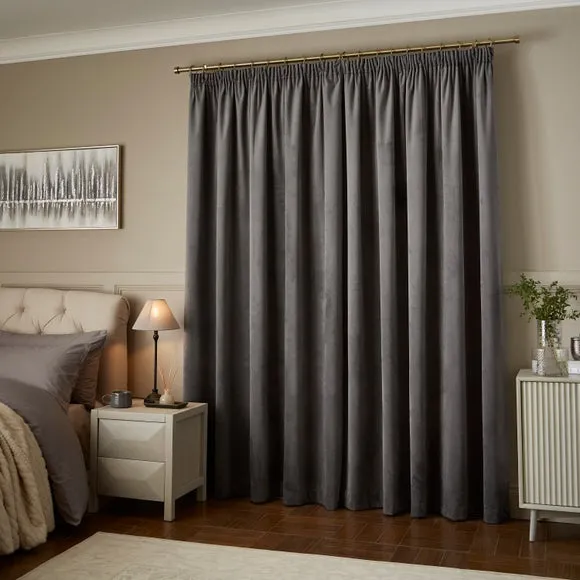 Luxe Velour Pencil Pleat Curtains 4