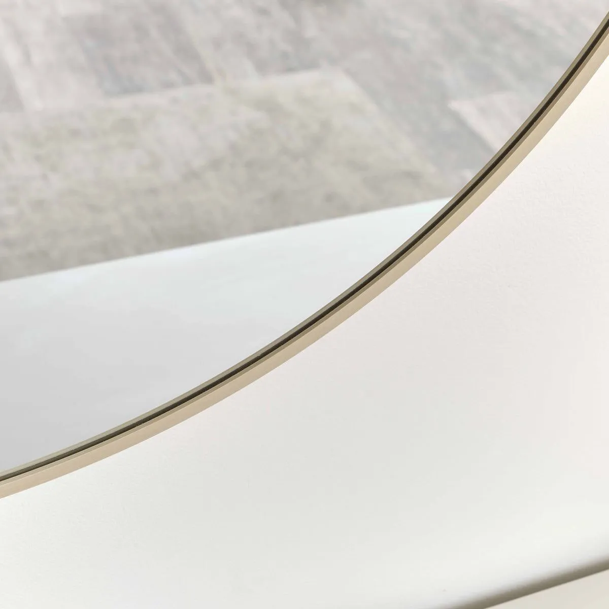 Melody Maison Large Round Champagne Wall Mirror - 80cm X 80cm in Metallic Gold 6