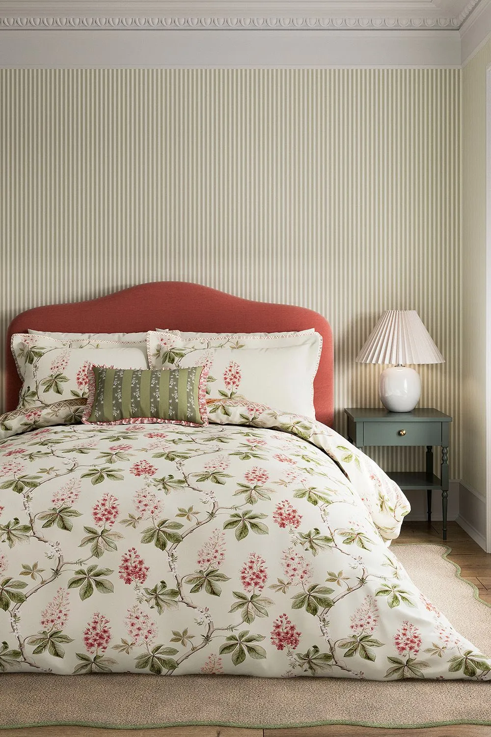 Sanderson 'Chestnut Tree' Cotton Duvet Cover Set in Cream