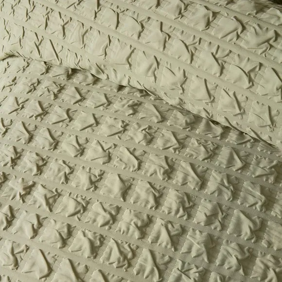 Serene Embossed Grid Duvet Cover & Pillowcase Set 3