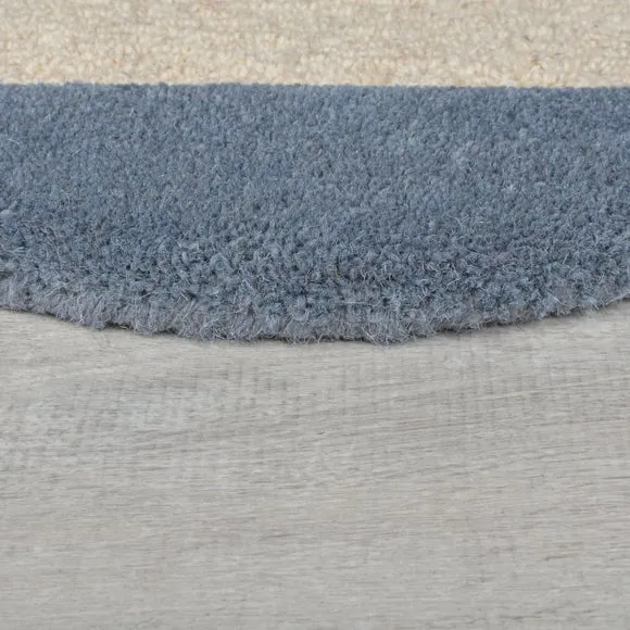 Bonnie Scallop Border Wool Runner 4