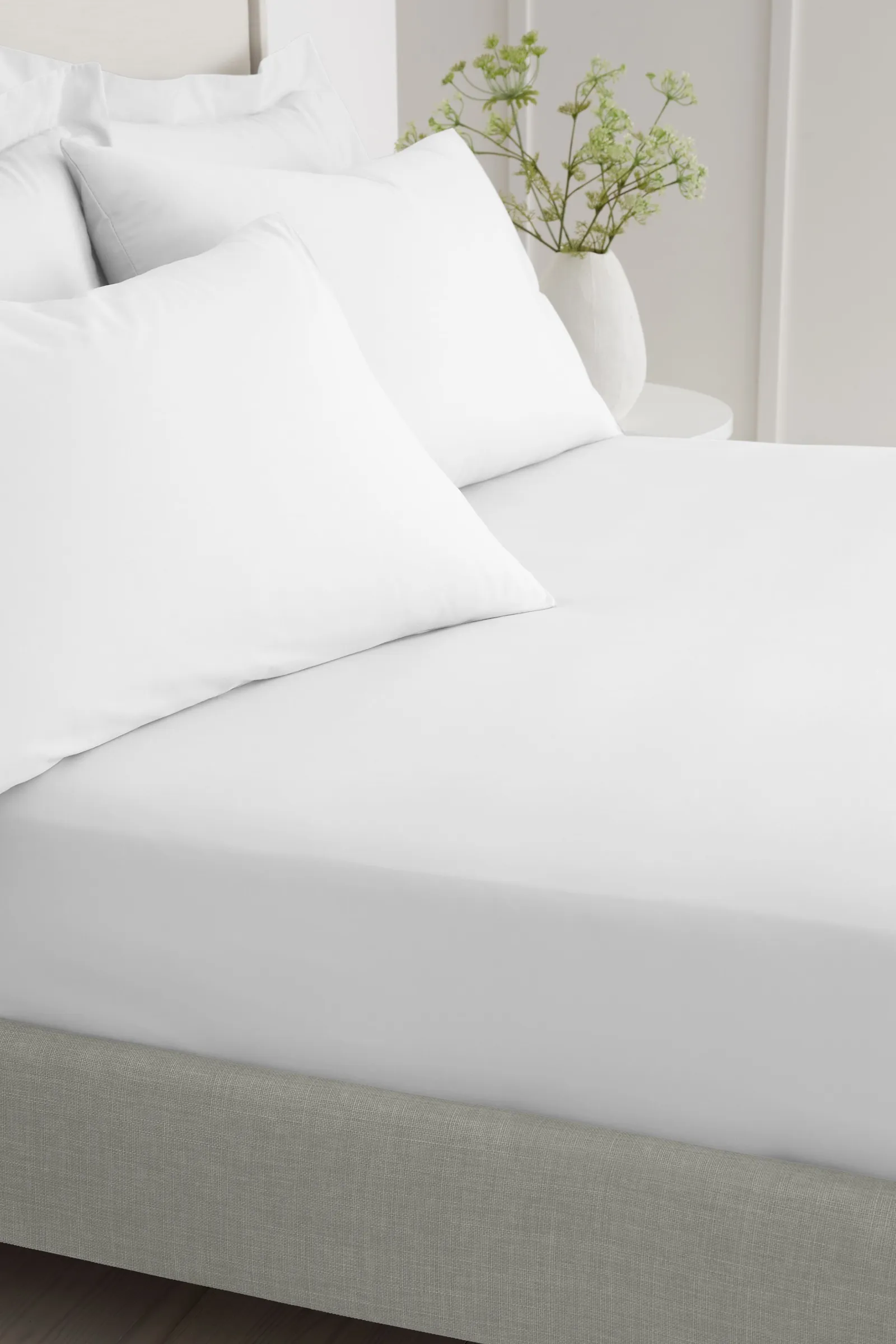 Bianca 200 Thread Count Cotton Percale 32cm Depth Sheet in White 2