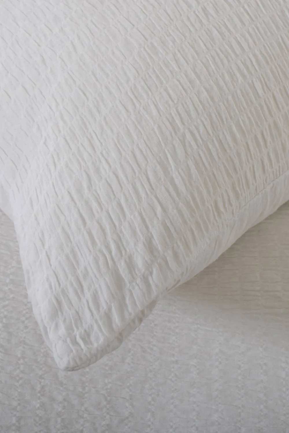 The Lyndon Company Tilly Texture Cotton Washed Duvet Set in White 4