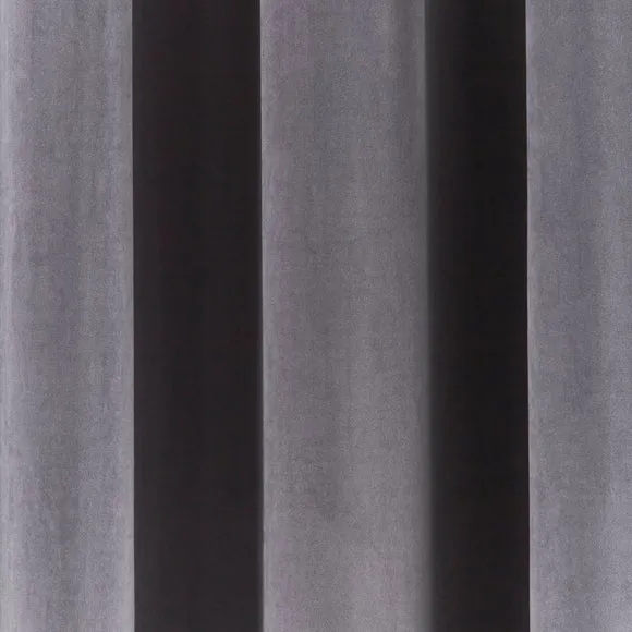 Reversible Velour Eyelet Curtains 3