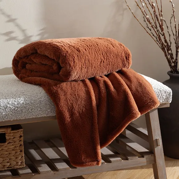 Furn. Kallu Faux Fur Throw Blanket