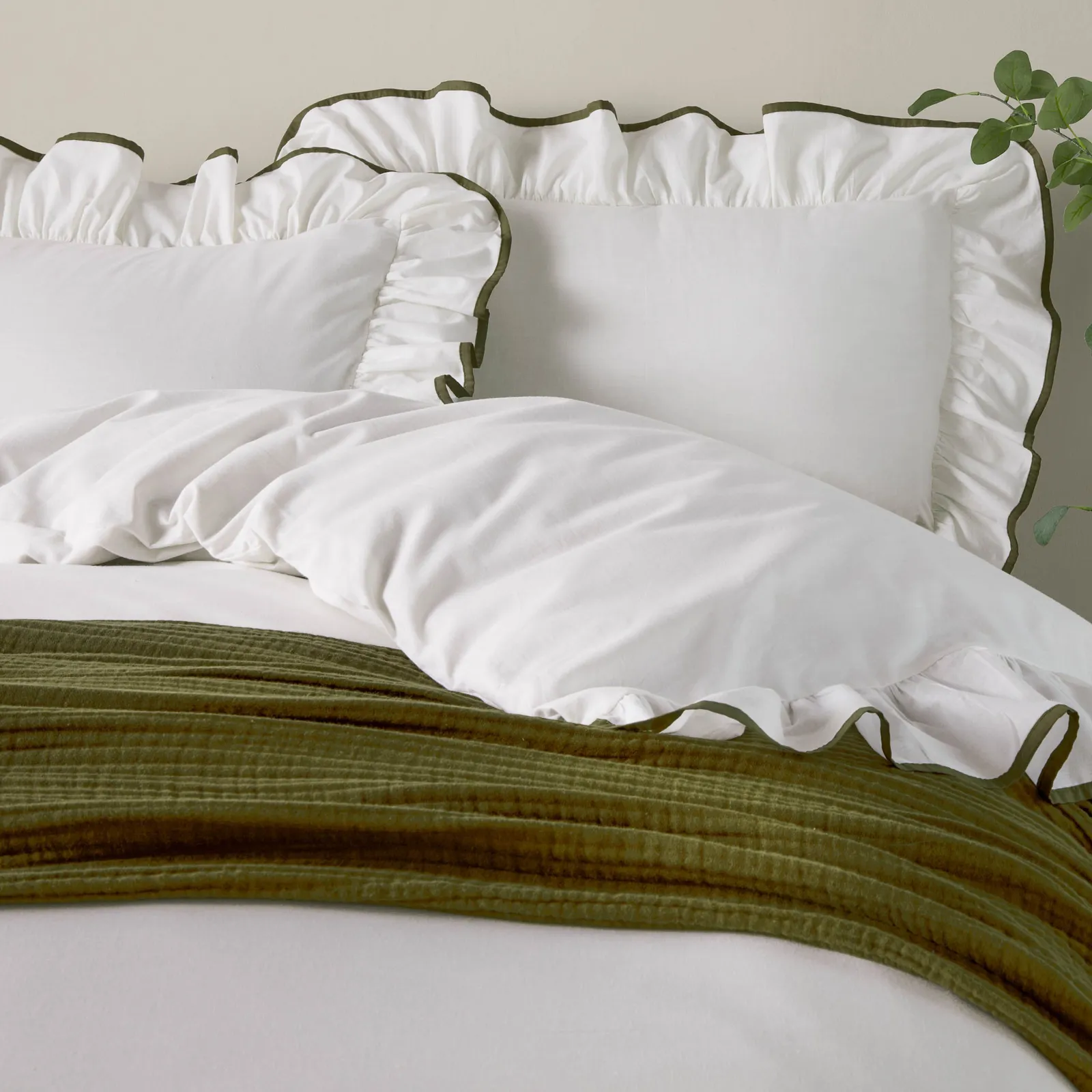Wylder Blousey Ruffle 100% Cotton Duvet Cover Set in Olive 2