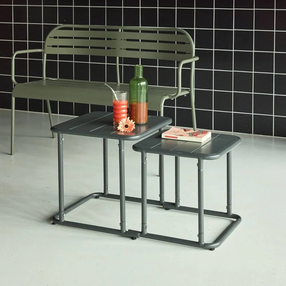 sweeek Square outdoor nesting table in steel in Khaki 4