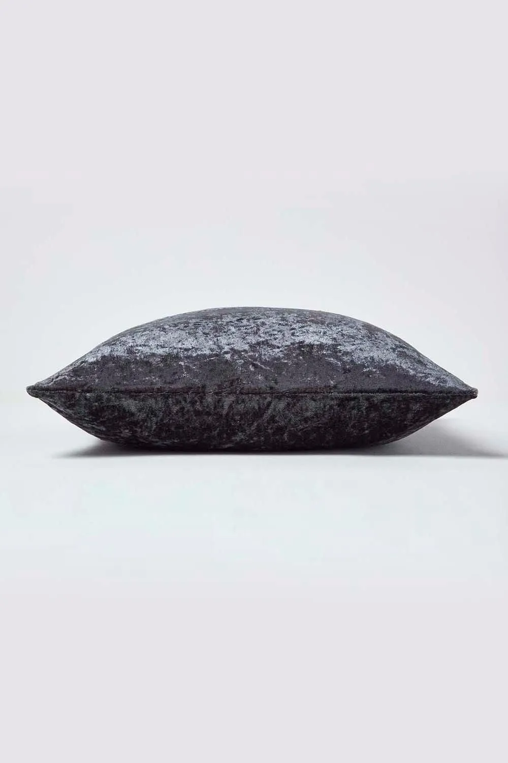 Homescapes Luxury Crushed Velvet Cushion Cover in Dark Grey 3