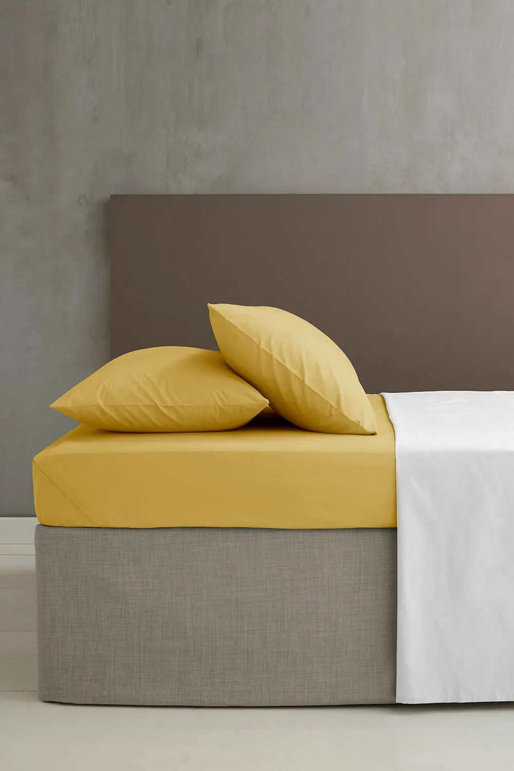 Catherine Lansfield 'Easy Iron Percale' Combed Polycotton 35cm Depth Sheet in Yellow 2